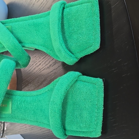 Good American Green Terry Heels - Picture 2 of 4